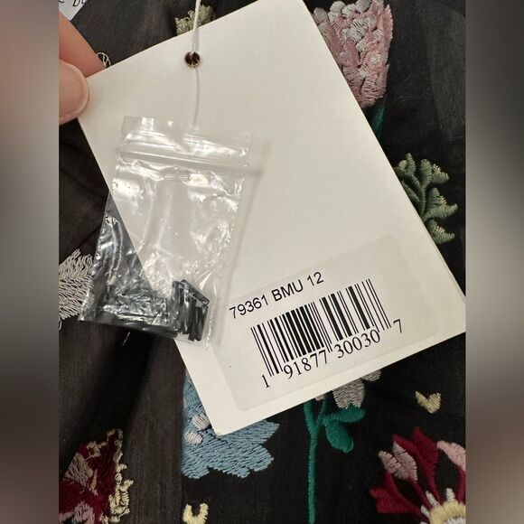 Mac Duggal | 79361 Embroidered Bishop Sleeve V Neck Flowy Gown Size 12 NEW - Picture 10 of 13